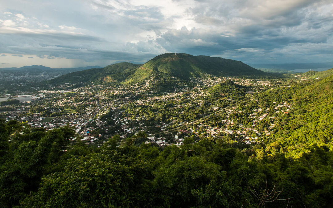 El Salvador Rises